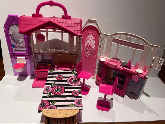 #125 Barbie Getaway House