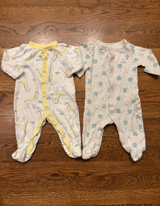 Seller #195 - Bundle of 2 Carter’s Footed Sleepers - Size 3-6 Months