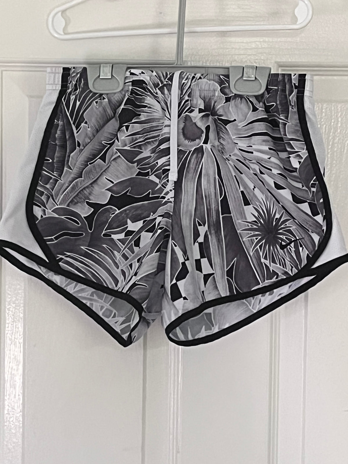 #125 Girls Nike Dri-Fit Shorts Size M (10-12)