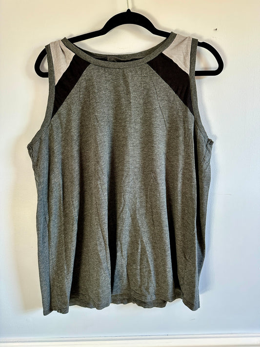 #26 Torrid Gray Work out top Size 2 (Womens 16-18)