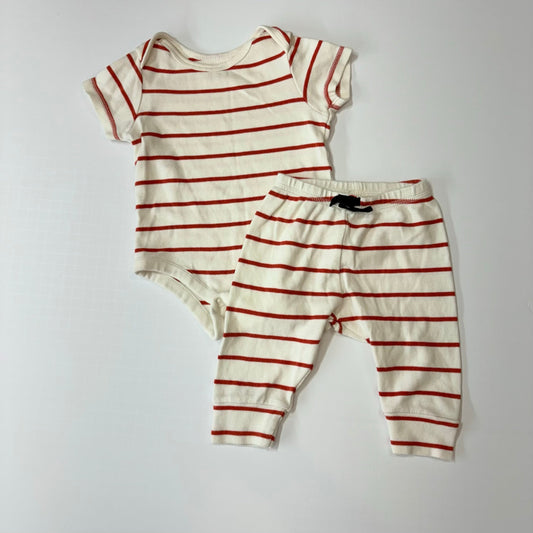 Seller 189 Boys 3-6m Baby Gap Bodysuit and Pants Set GUC