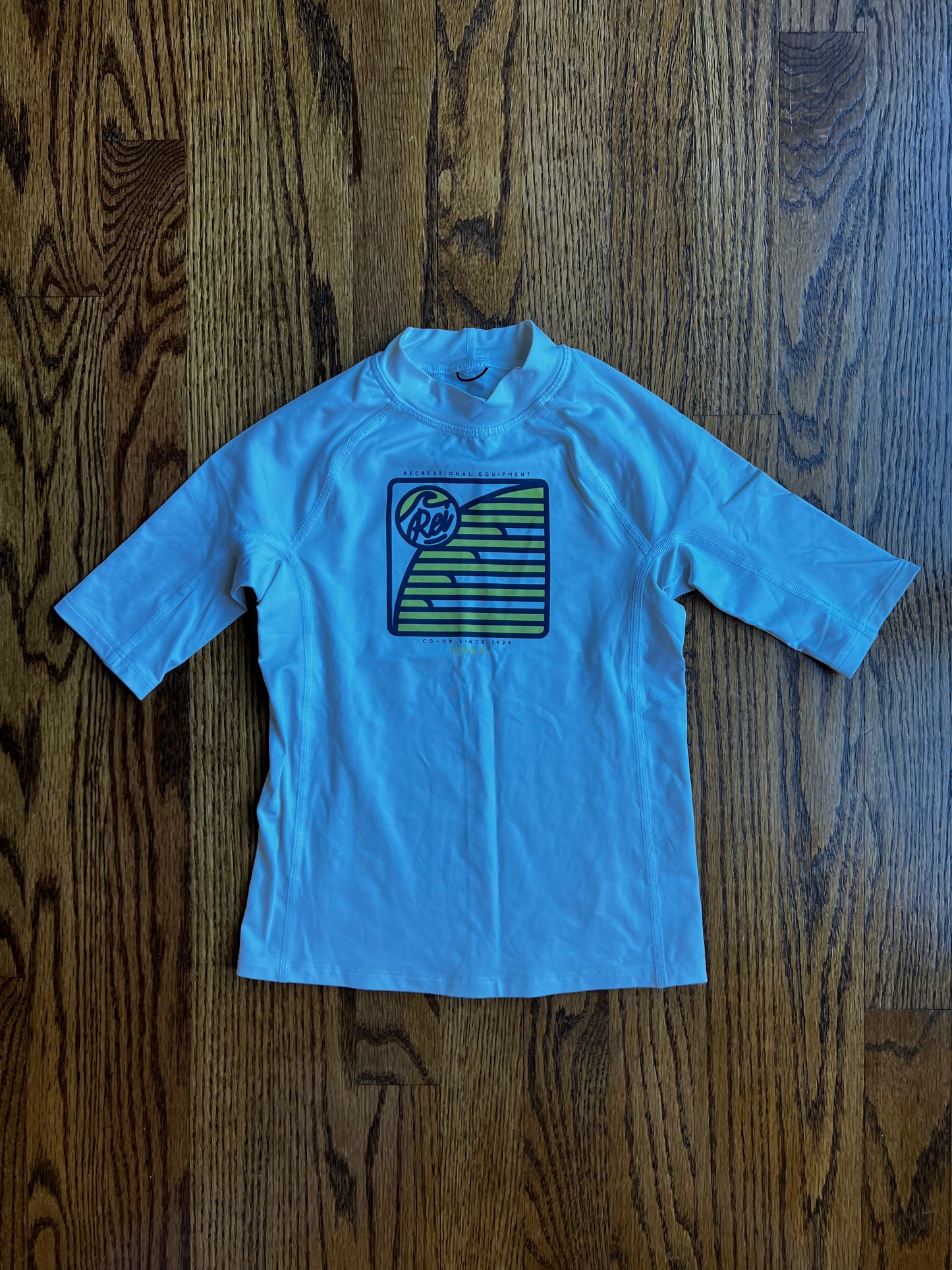 Seller #115 - REI Co-op Boys XS (6-7) Rashguard, VGUC