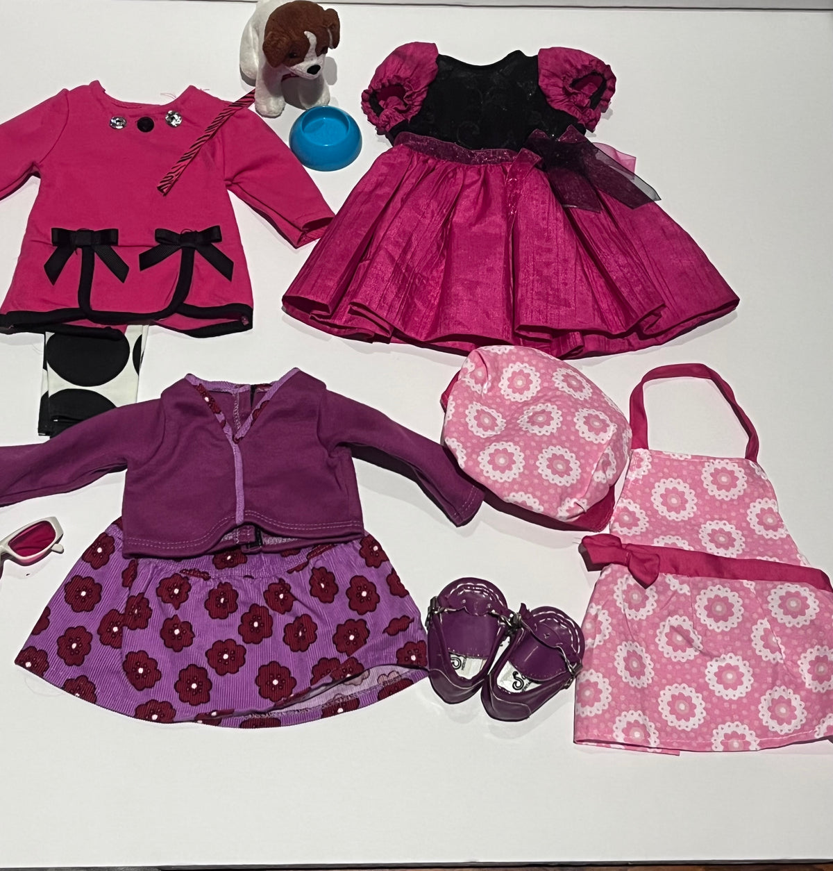 #125 18 inch Doll Clothes/Accessories bundle