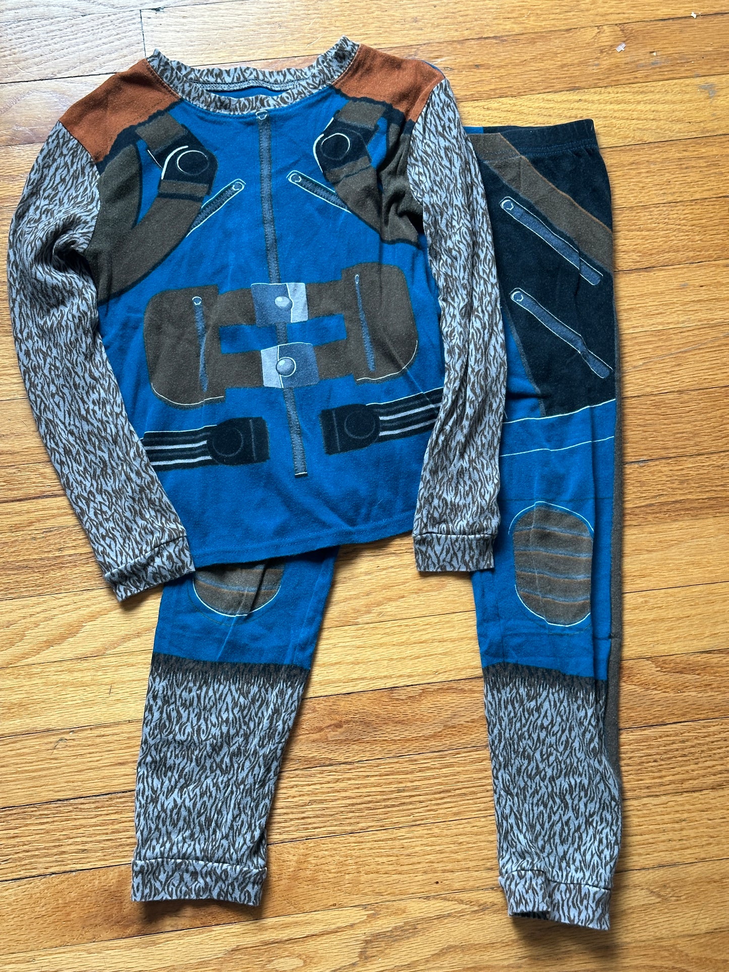 #186 Disney Store Avengers Rocket Raccoon Pajamas - boys 10 - VGUC