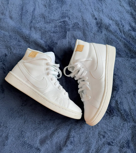 #74- Nike Blazer Hi top size 8