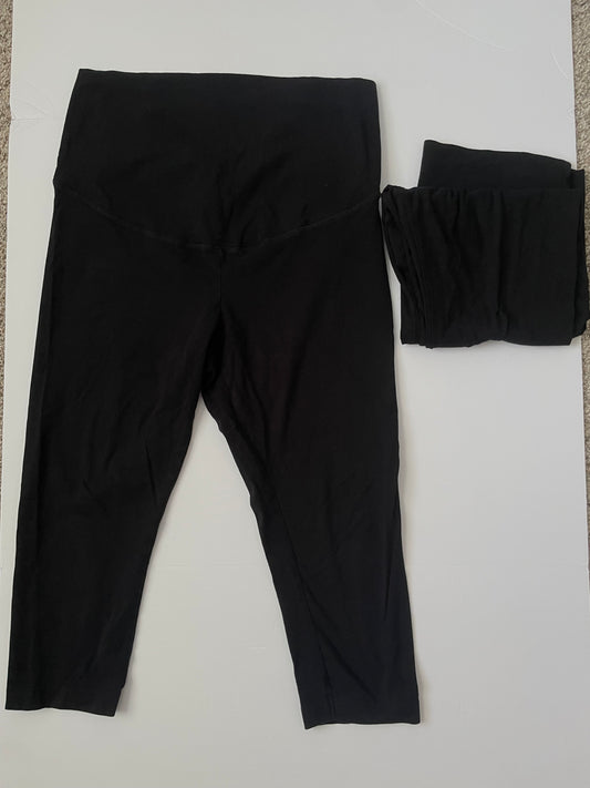 #3 Old navy black 3/4 length maternity leggings 2pk women’s size L