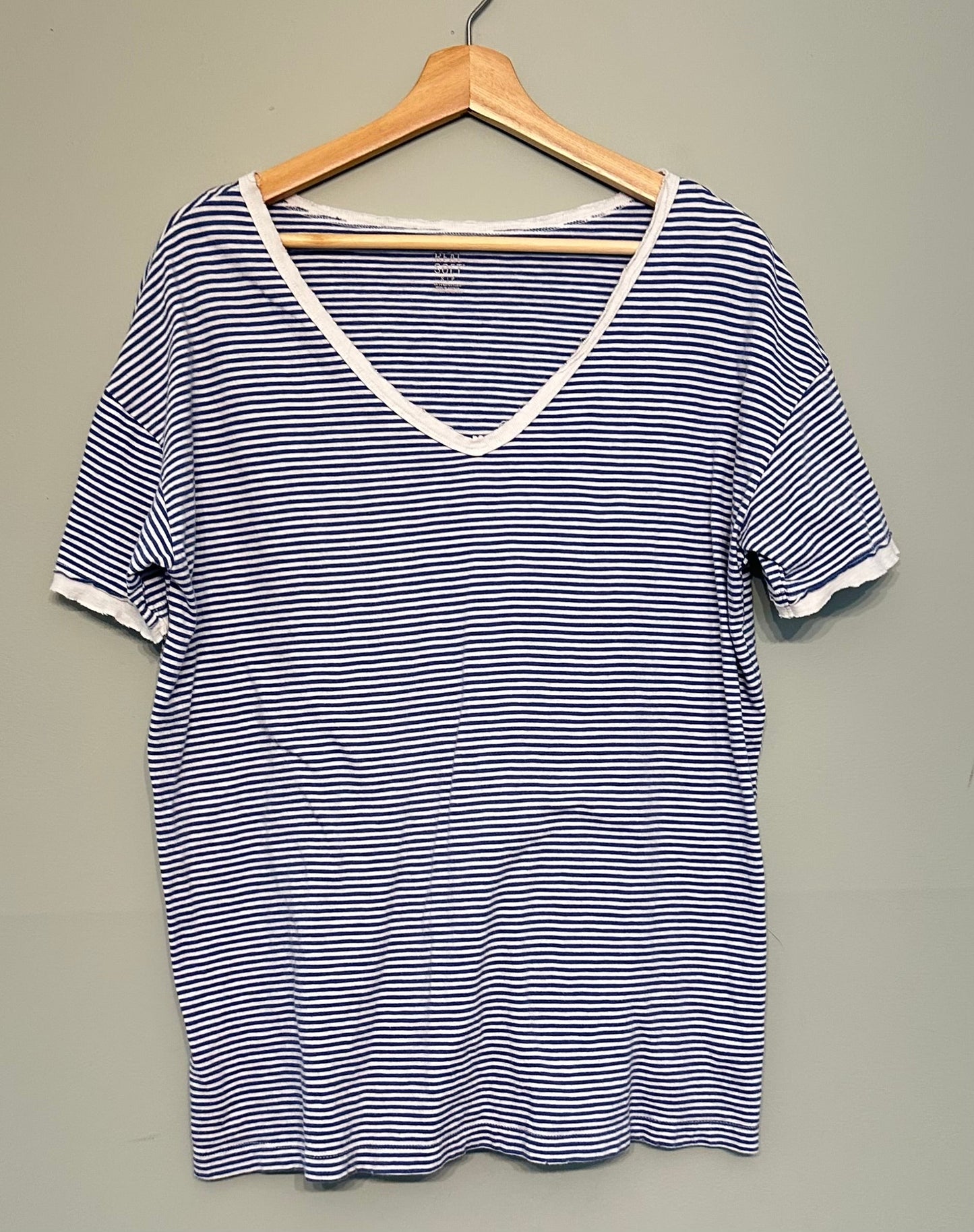#65 Aerie Women’s Small Blue/White Striped T-shirt