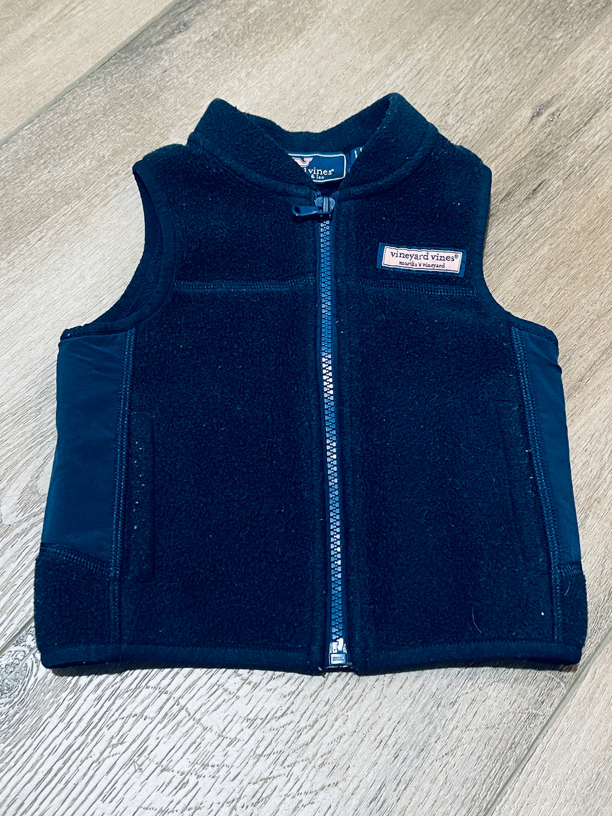 #90 Vineyard Vines boys navy vest, 12-18 mos