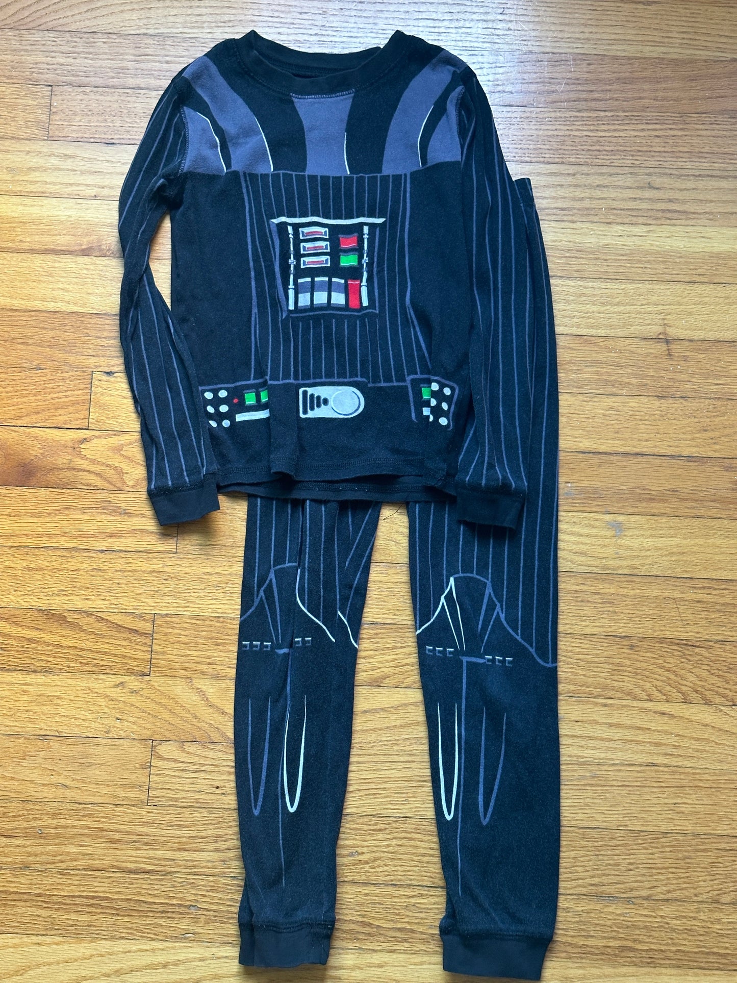 #186 Disney Store Darth Vader Pajamas - boys 10 - GUC