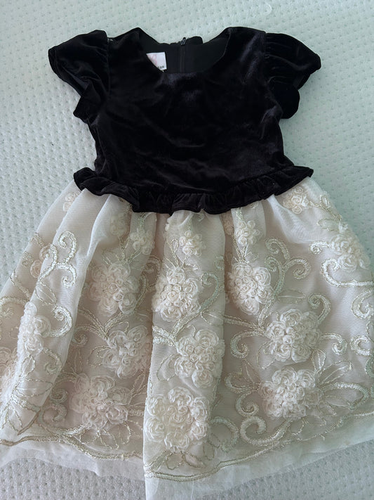 Seller #7 2T holiday velvet dress with lace detail