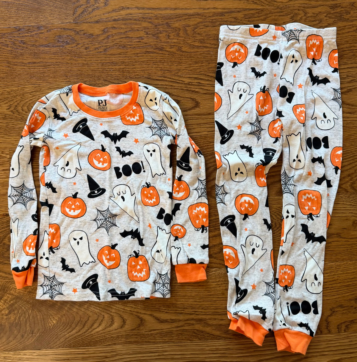 53 - Girls 5T The Children’s Place Halloween Pajama Set, Long Sleeve with Pants