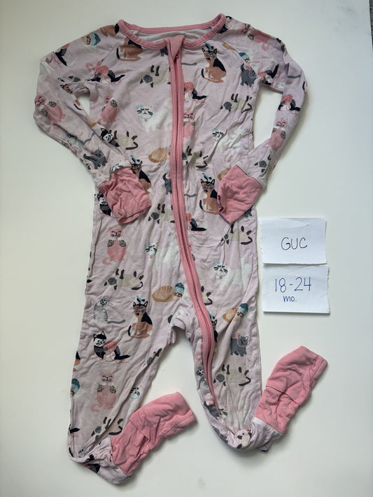 #138 - 18-24 Mo - GUC Little Sleepies - Pink Cool Cats Zippy - PU 45236