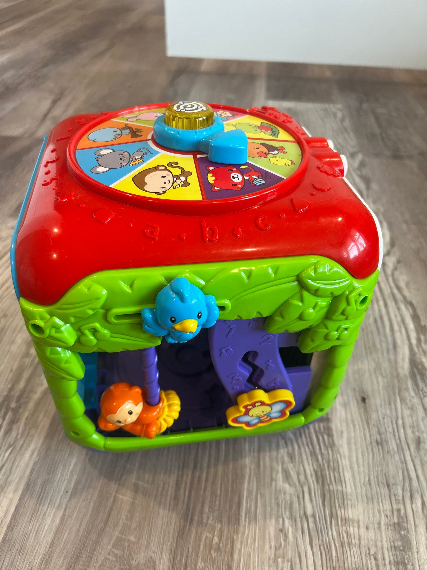 Vtech activity cube with music