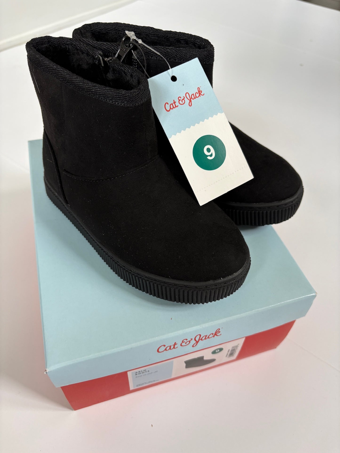 Seller #105 - Size 9c Girls Cat & Jack Black Boots NWT - UGG Dupes