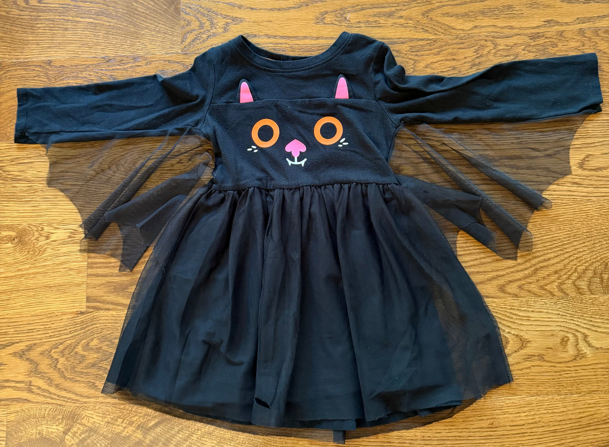 53 - Girls XS (4/5) Cat & Jack Bat Black Dress, Halloween