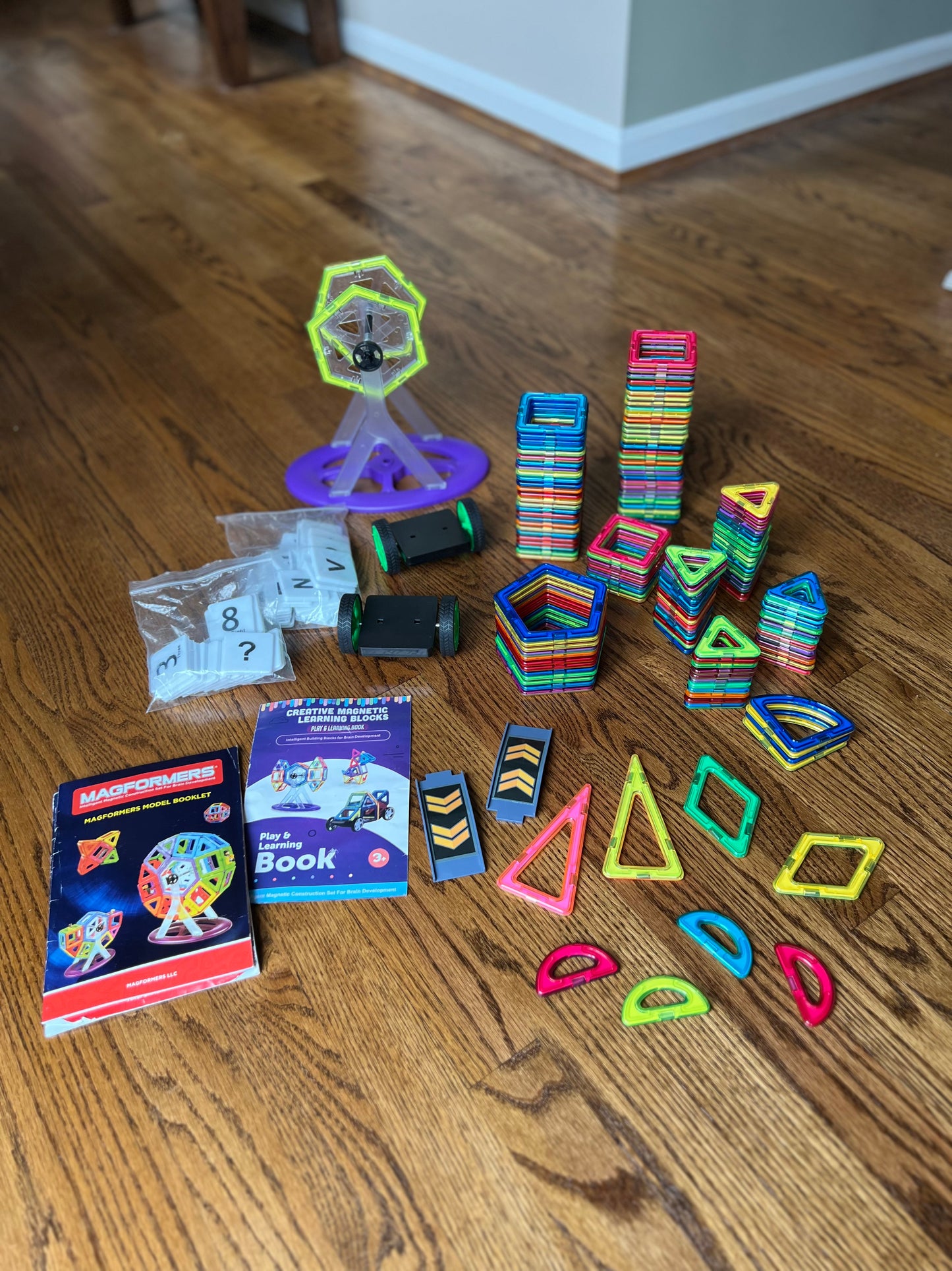 Seller #115 - Magformers (Magnetiles) Bundle with Carrying Bag, VGUC/GUC