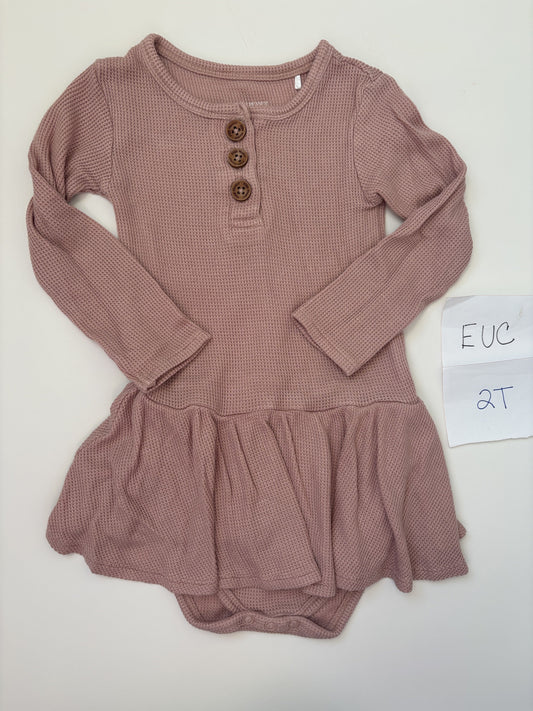 #138 - 2T EUC Bamboo (Posh Peanut) Desert Rose Waffle LS Twirl