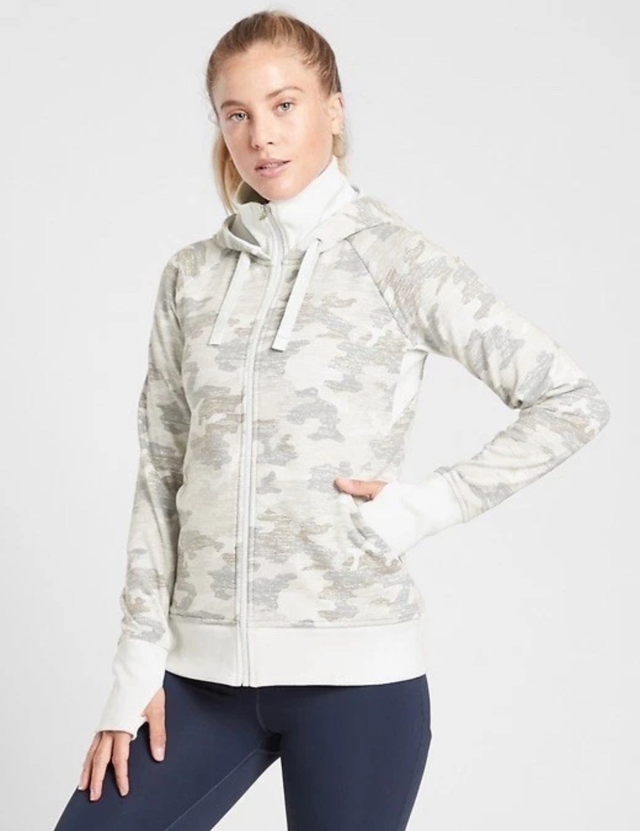 #111 Athleta Triumph Printed Hoodie Jacket, Grey Gypsum Camo Size Small Activewear