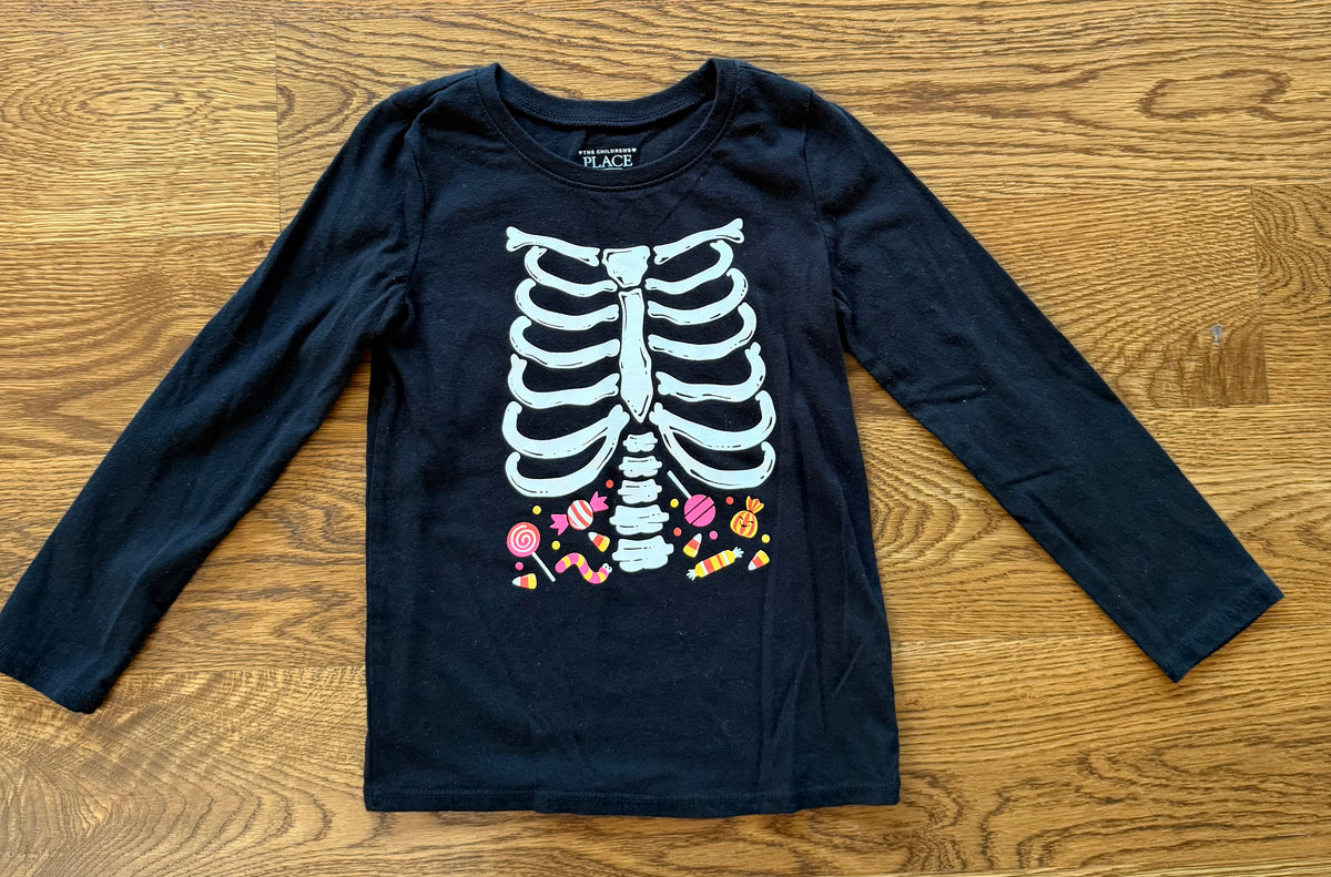 53 - Girls 5T The Children’s Place Halloween/Skeleton/Candy Long Sleeve Black Shirt