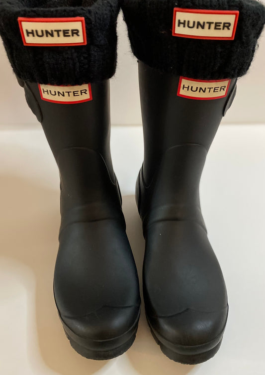 Seller 90_Womens Size 7 hunter boots in black with cable knit insert