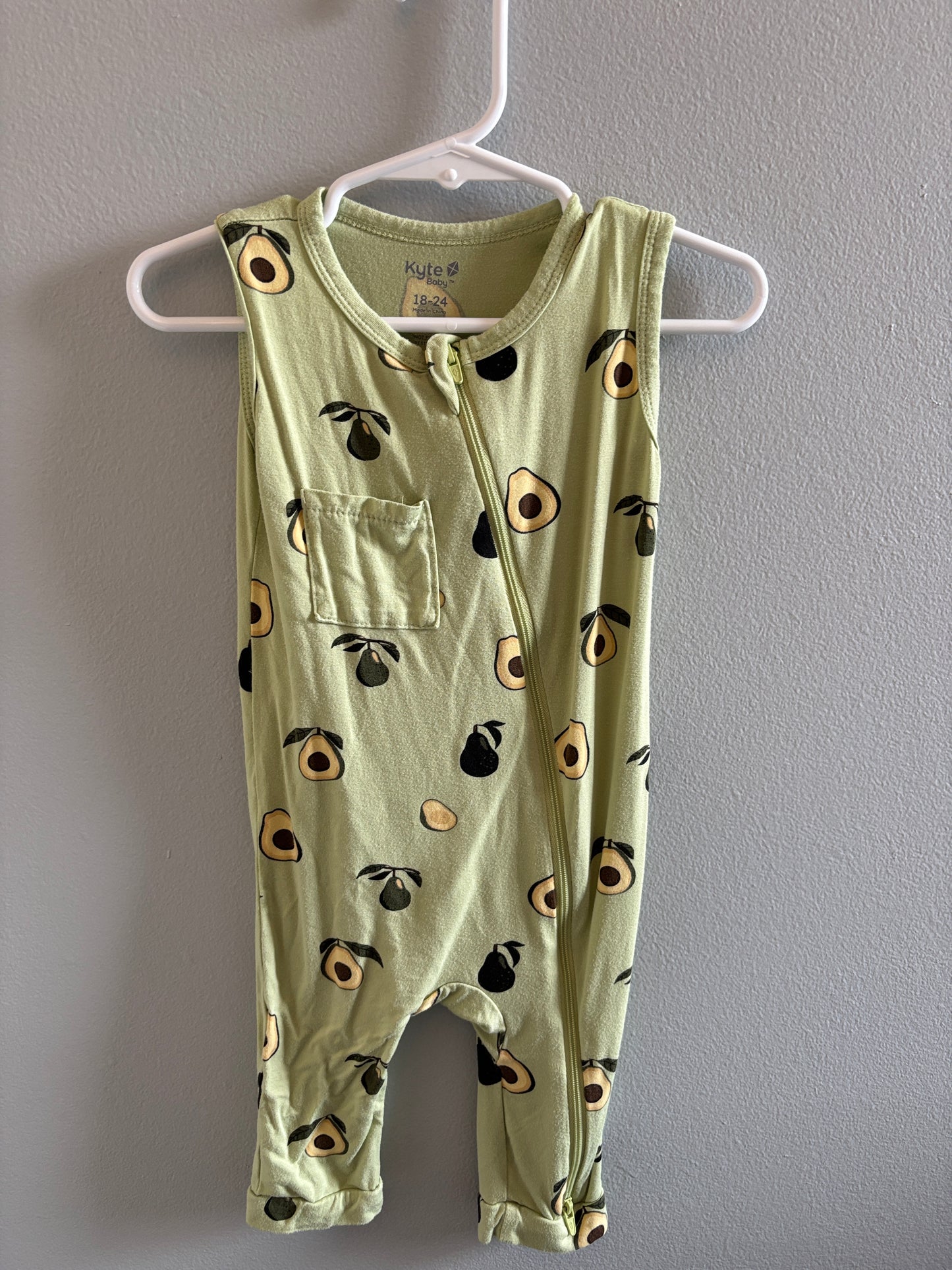 #148 Kyte Baby Sleeveless Romper 18-24m- Avocados