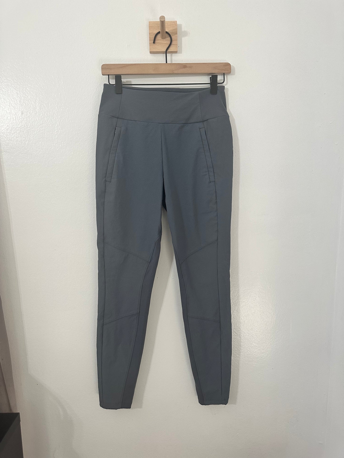 #111 Athleta Headlands Hybrid Trek Pants Women’s Activewear Blue Grey Sz 6 Pockets