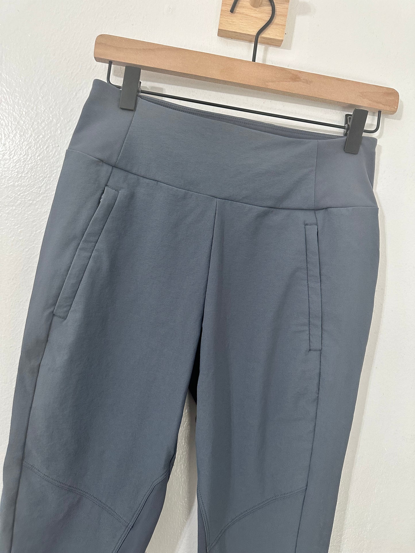#111 Athleta Headlands Hybrid Trek Pants Women’s Activewear Blue Grey Sz 6 Pockets