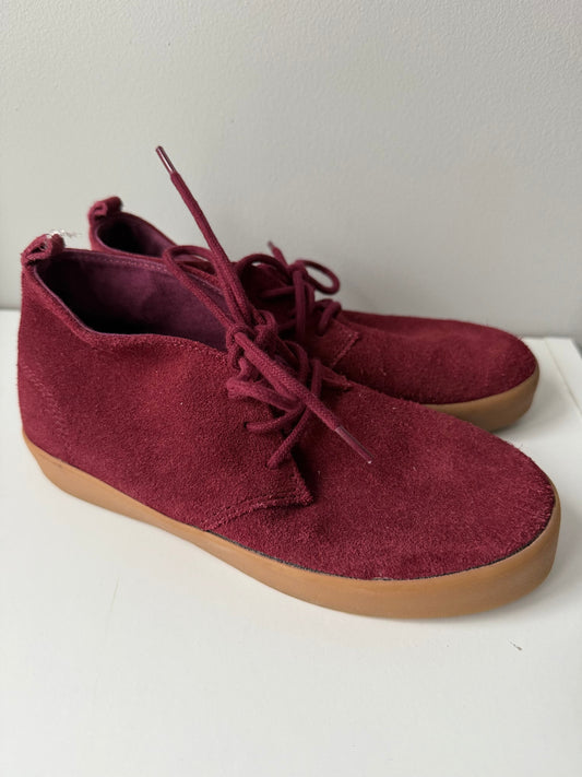 Seller 8 - VGUC boys size 2 Gap maroon suede lace up shoes