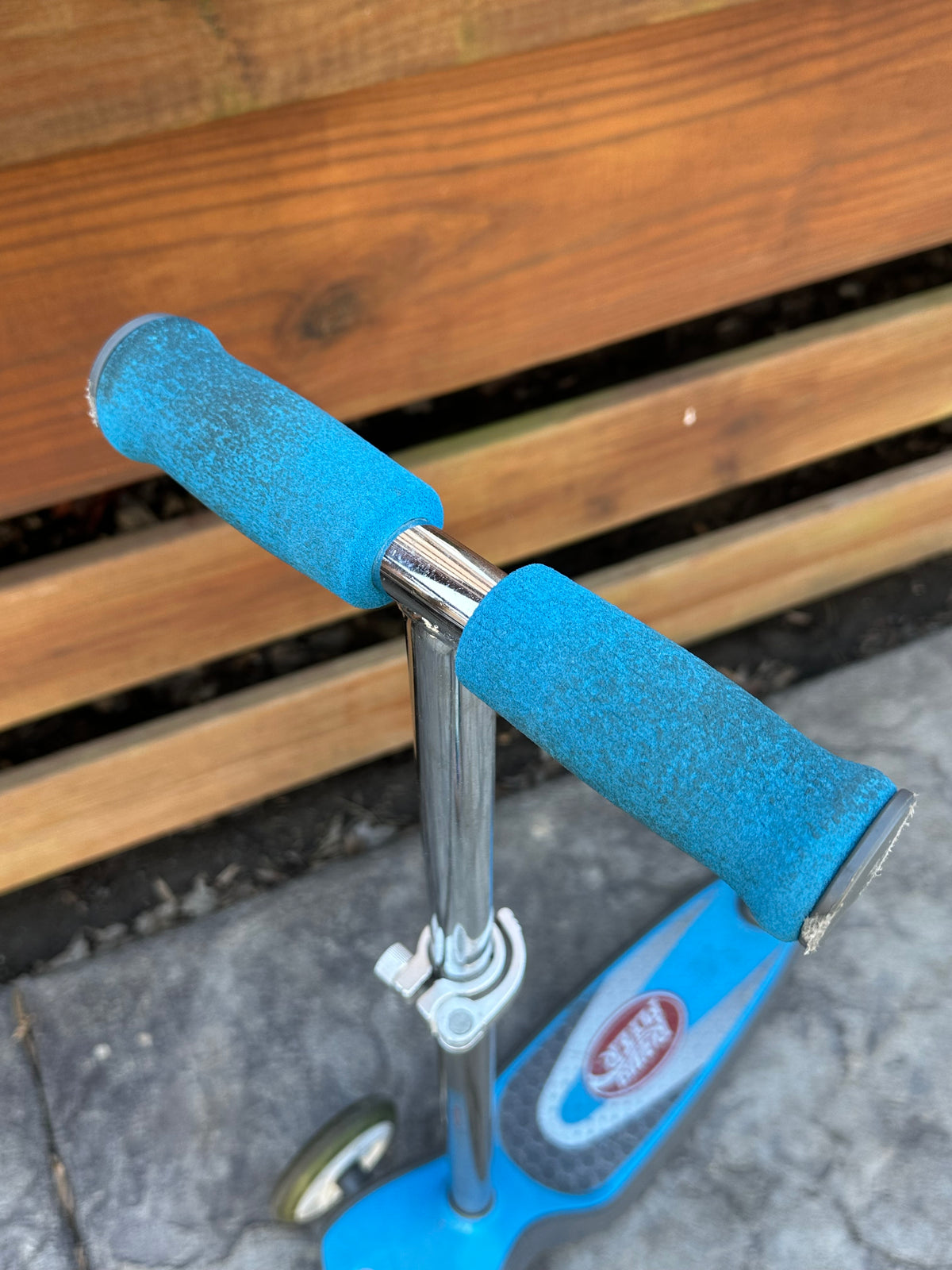 Seller 42, Radio Flyer Scooter, Blue