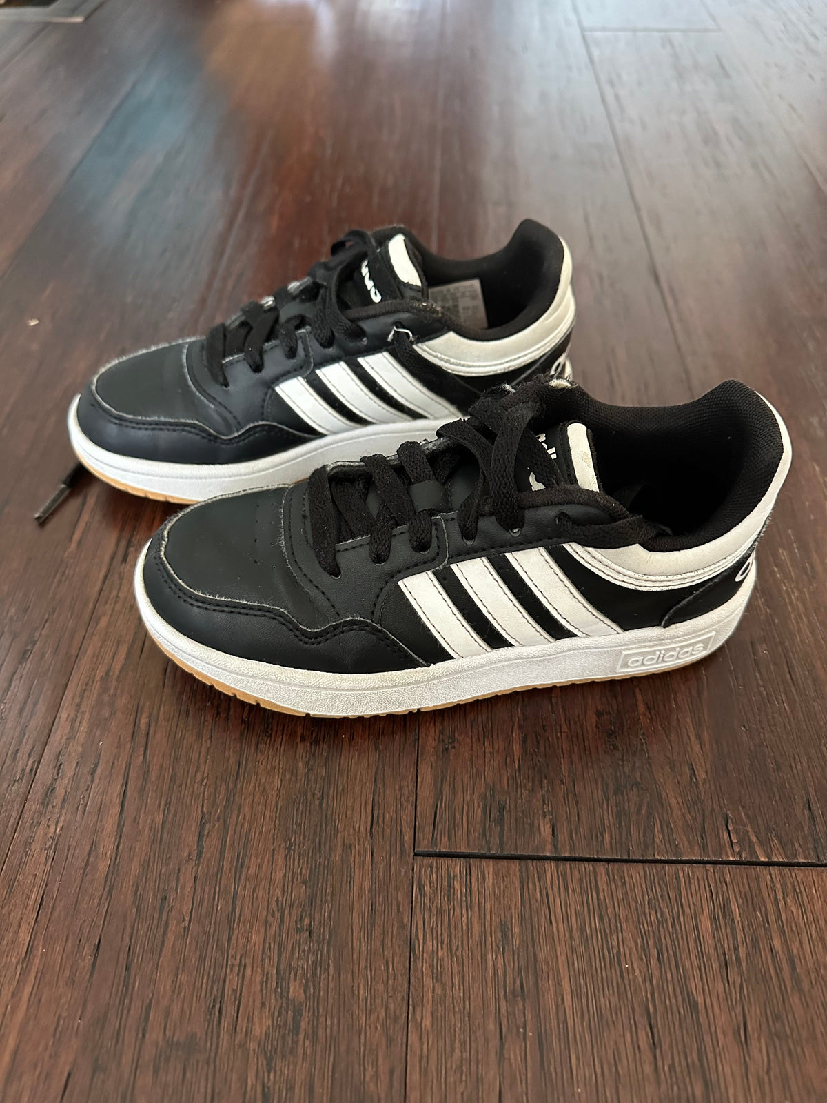 Seller 42, Adidas Hoops Sneaker, Black Leather, Boys 1, VGUC (wear on toungue)