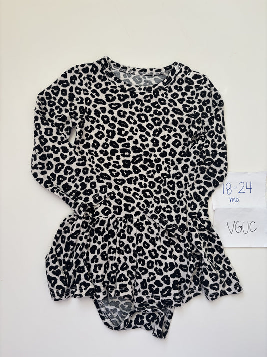#138 - 18-24 Mo VGUC Bamboo (Posh Peanut) LS Naomi Twirl