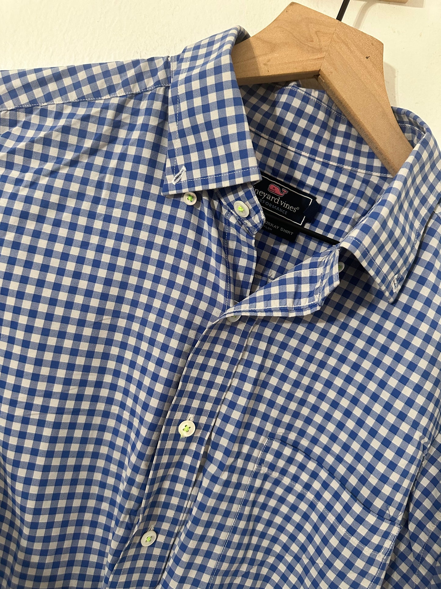 #111 Men’s Vineyard Vines Blue Plaid Button Down Shirt Large