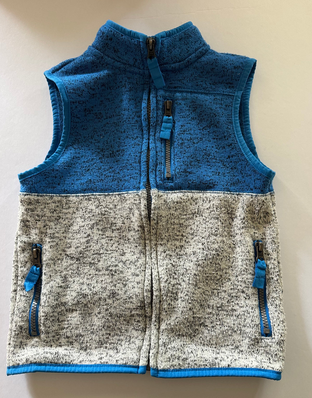 #92 boys 4/5 t blue vest