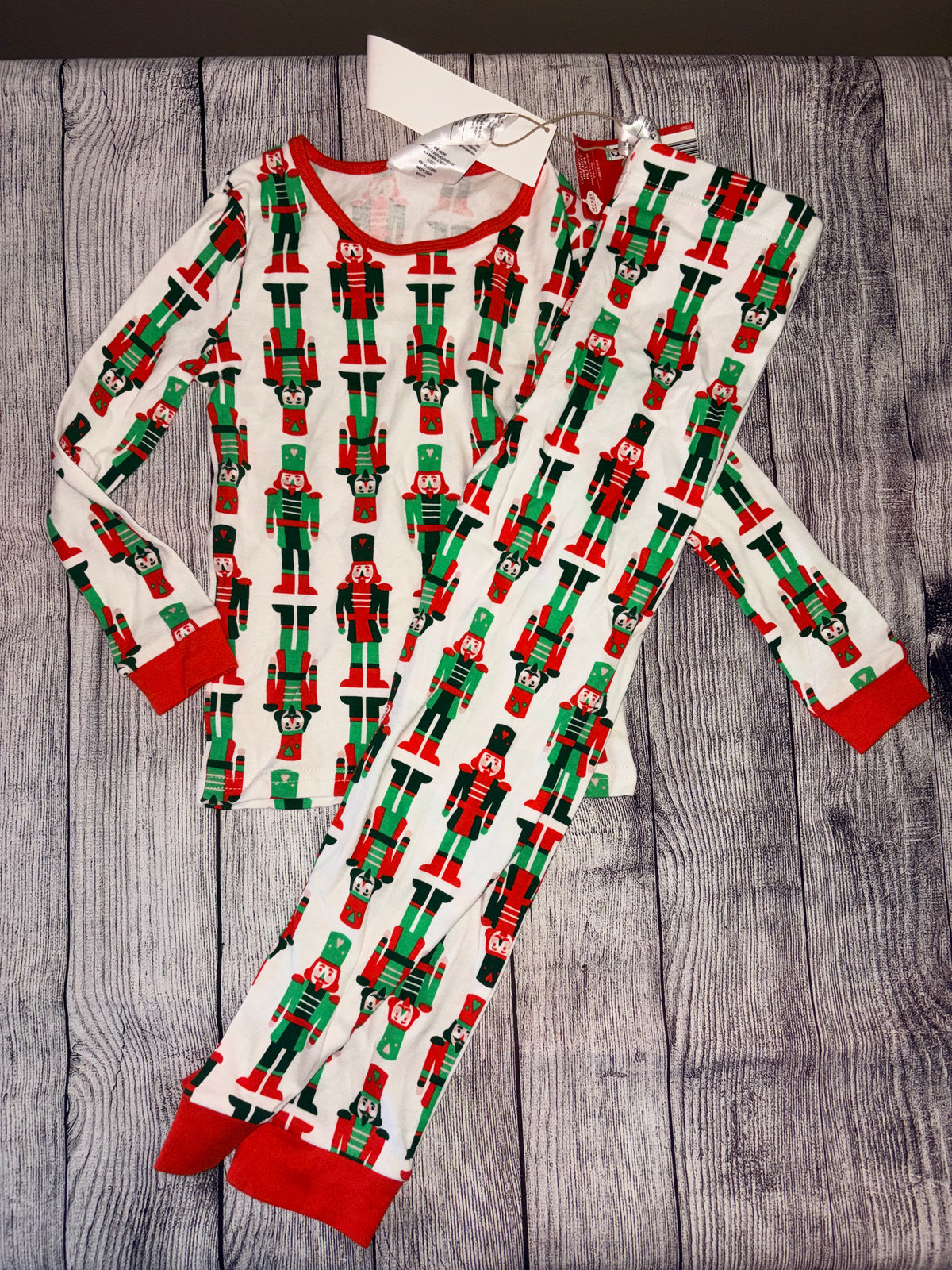 Seller 124 NEW Merry Moments 6/7 Youth Boys Pajamas