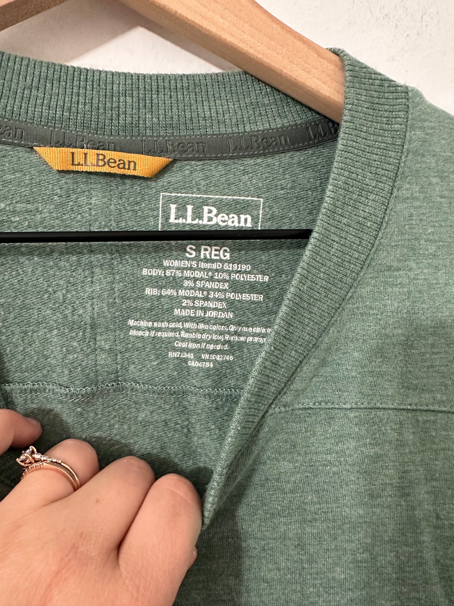 #111 LL Bean Womens Pullover Top Green Small Modal
