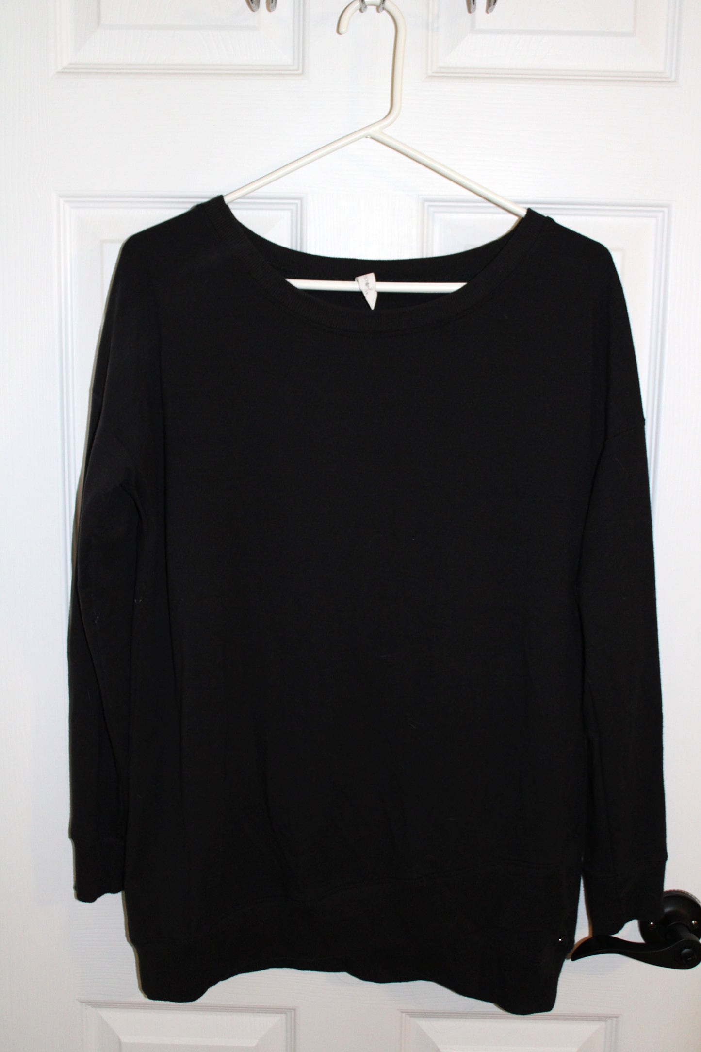 #126 Women's Ideology Black Sweatshirt - Medium