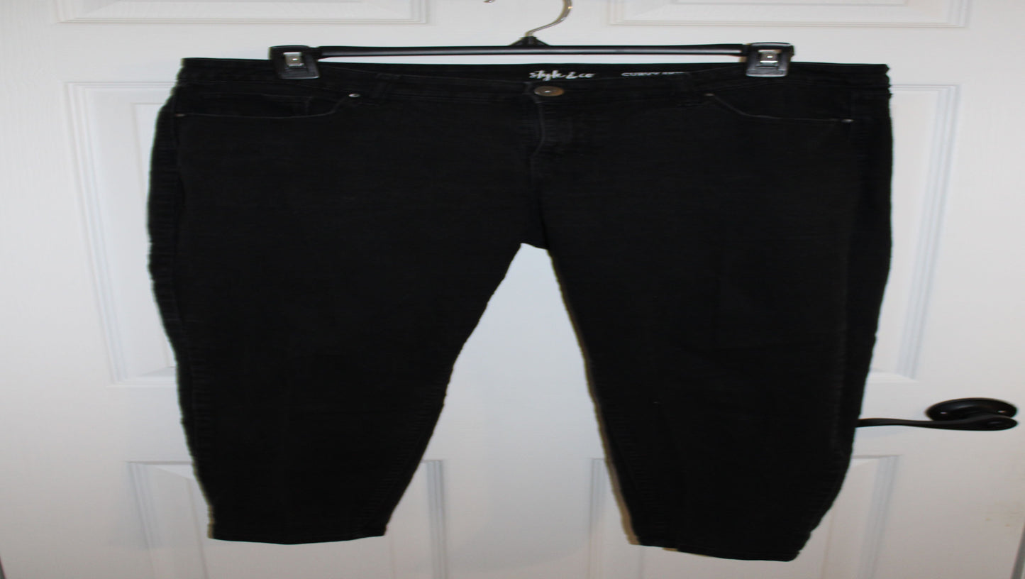 #126 Style & Co Women's Black straight leg pants - size 12 *REDUCED*