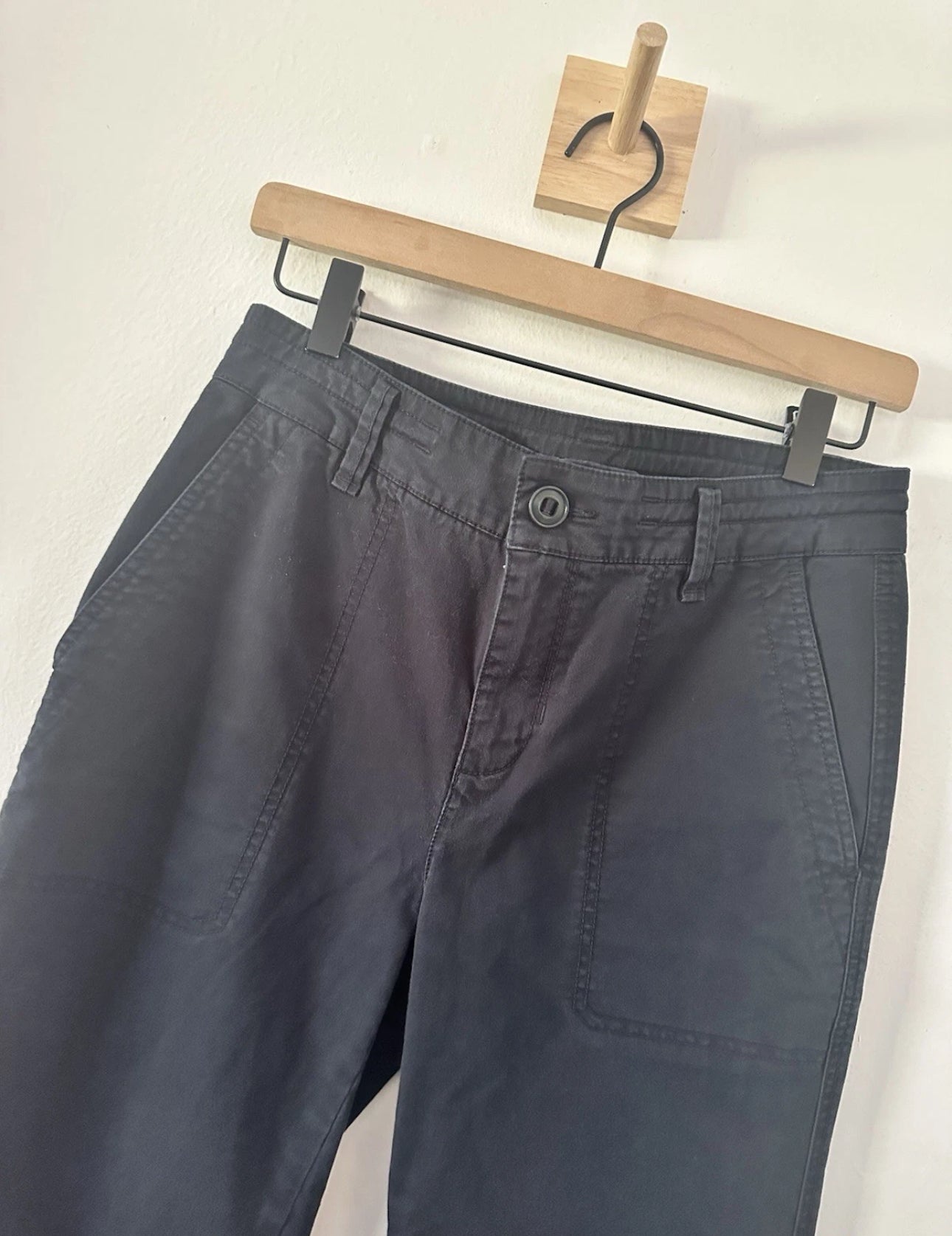 #111 VINCE Utility Ankle Pants Womens Sz 6 Washed Navy Chino Trouser Cotton Preppy