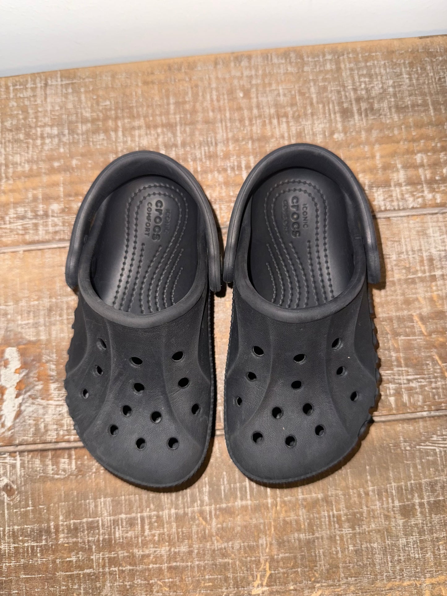 #106: Toddler 8 Black Crocs *REDUCED*