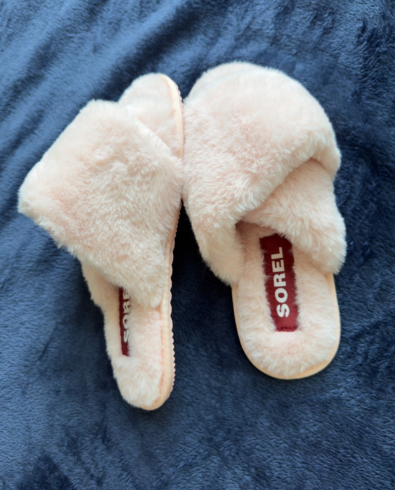 #74- Sorel slippers NWOB sz 6