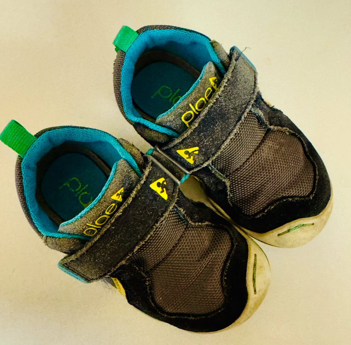 #92 Plae size 7 boys shoes. In box