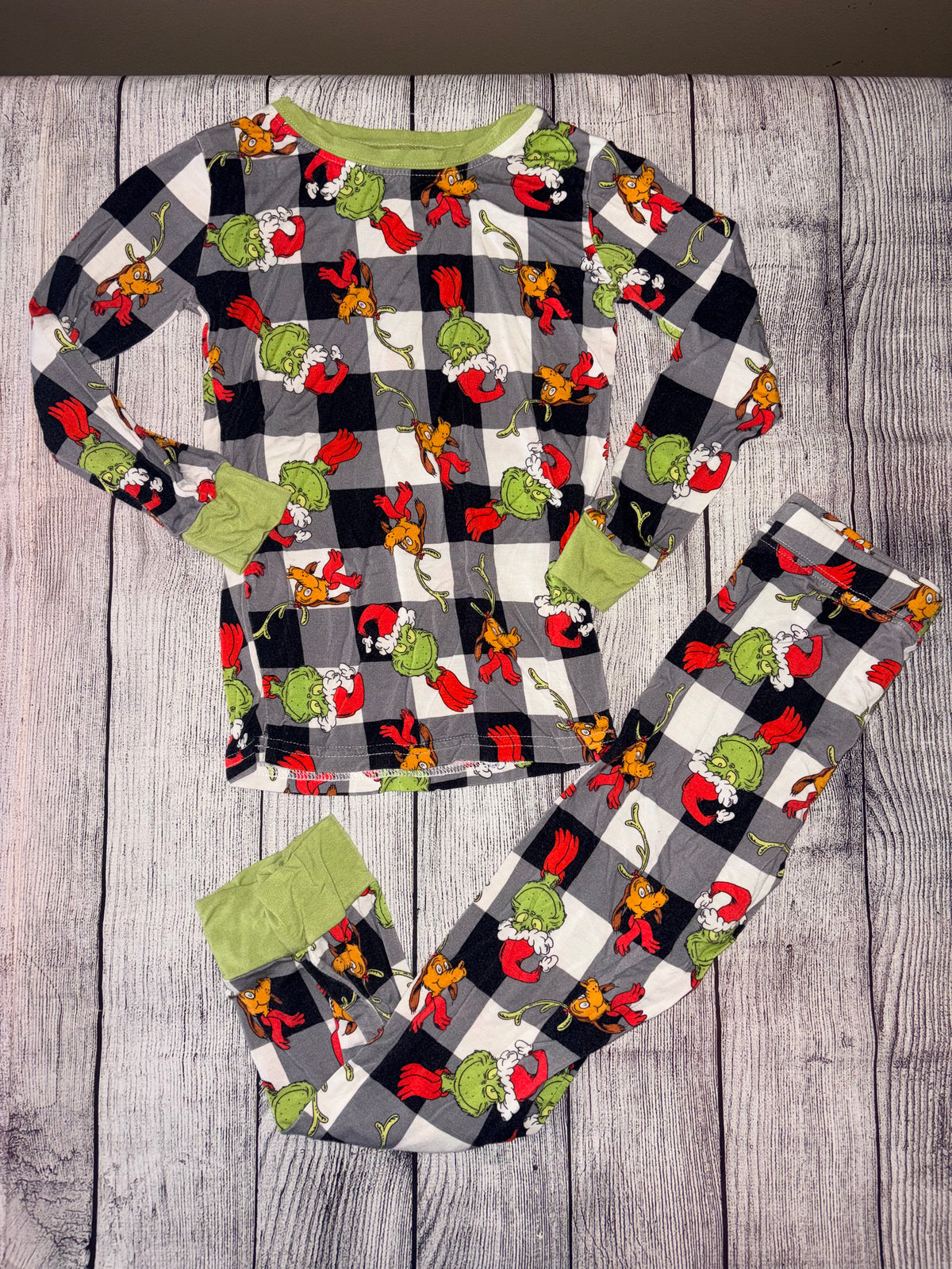 Seller 124 The Grinch Bamboo 4T Boy’s Pajamas