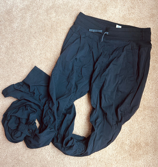 #15 *Reduced* Ivivva 8 Pants (button up as capris)