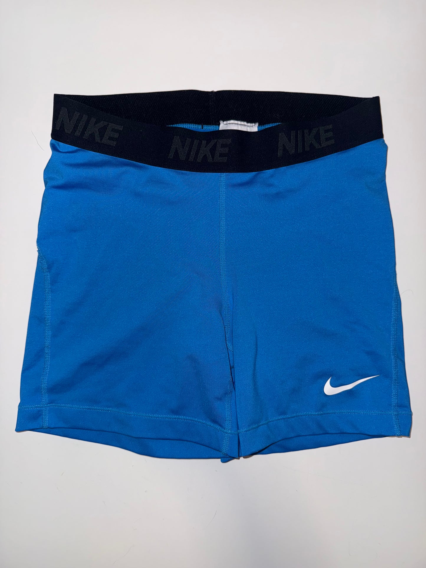#106: Womens M Nike Compression Shorts