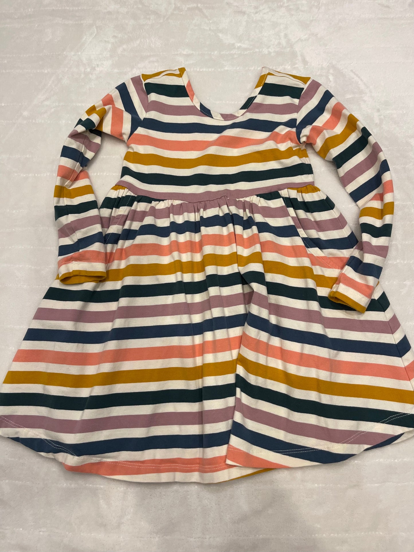 #212 Hanna Andersson dress size 4