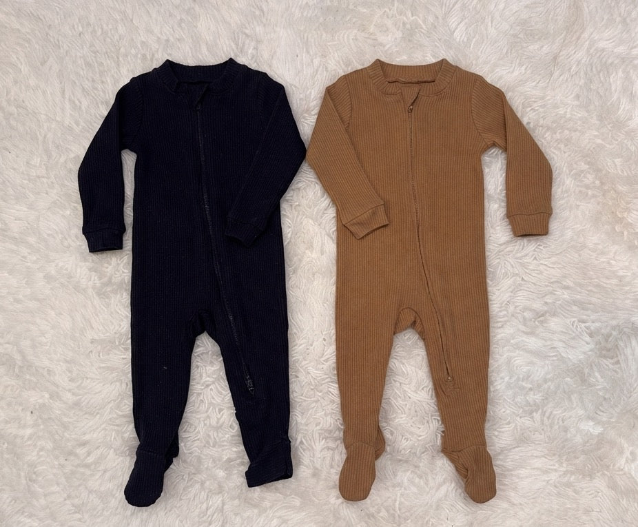 #86 Old Navy Footed Pajamas Boys 3M