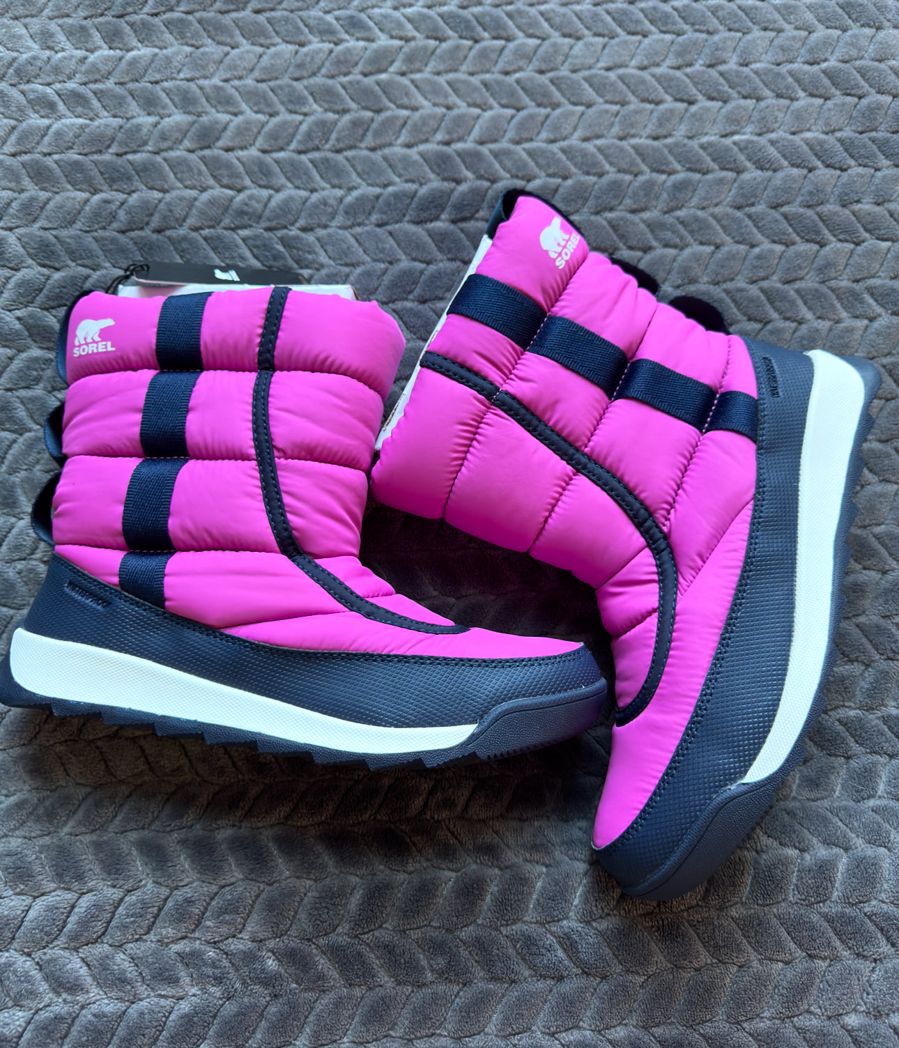 #74 - Sorel NWT 6 youth