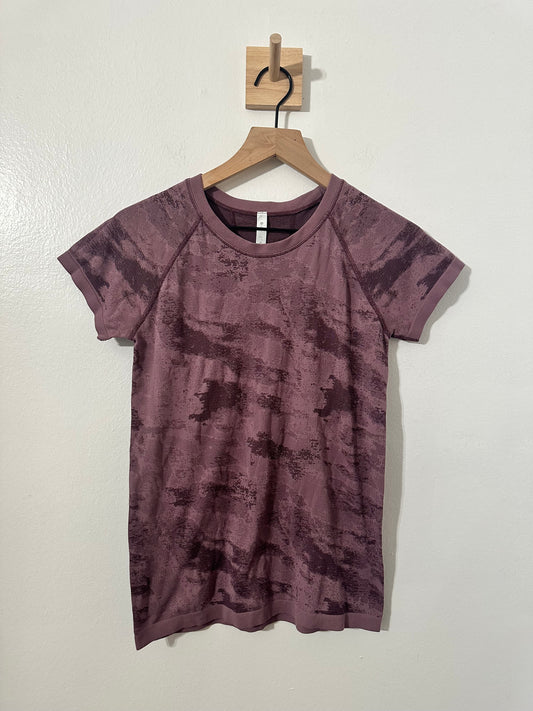 #111 Athleta Momentum Purple Camo Athletic Top Medium