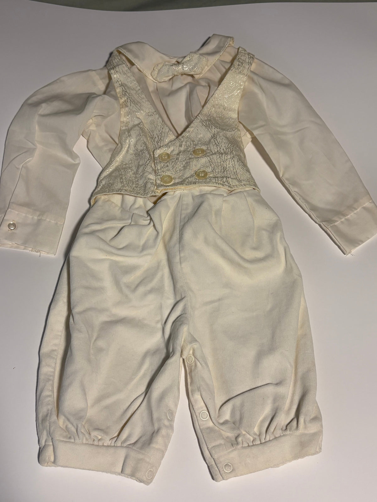 Seller #177 Boys Cream Christmas Outfit 24 Months