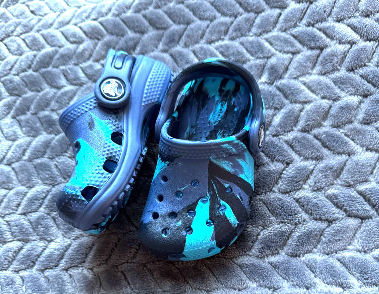 #74- Crocs size 5c NWOT